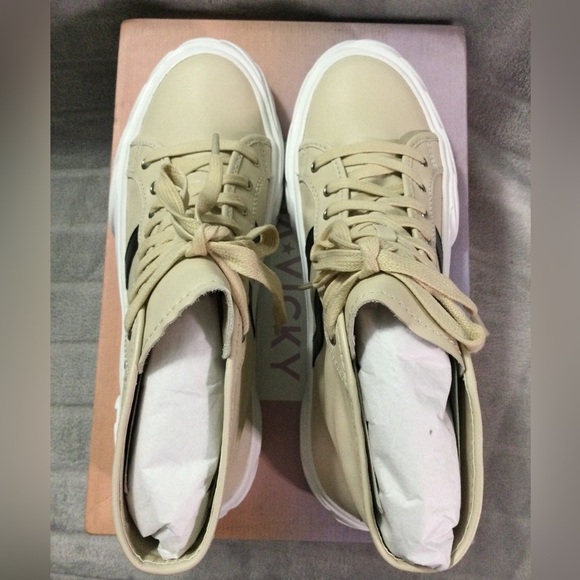 Lisa Vicky Getaway V Cream/Blk High Top Sneakers Size 9.5M - Picture 6 of 10